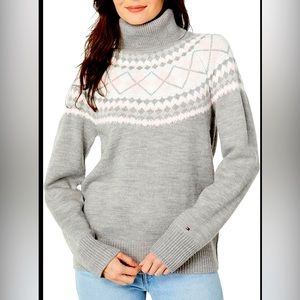 Tommy Hilfiger Argyle Fair Isle
Turtleneck Sweater Medium